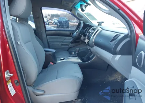 2012 Toyota Tacoma Base V6 z USA, uszkodzony, nr VIN 3TMLU4EN1CM082125